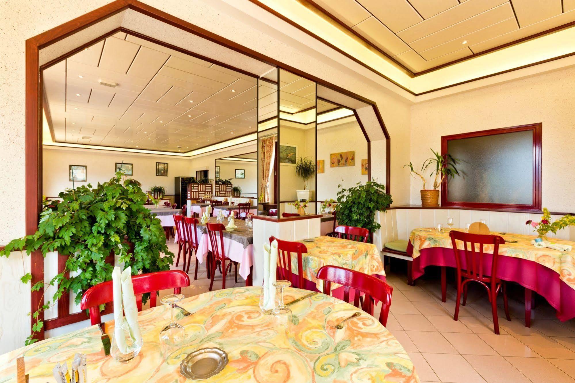 Logis Hotel & Spa Beau-Site Saint-Jean-de-Sixt Esterno foto